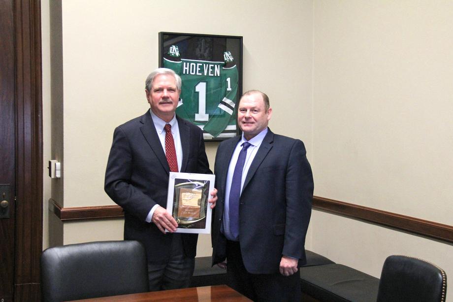 February 2019 - Senator Hoeven receives a Friend of Wheat award from the North Dakota Grain Growers.